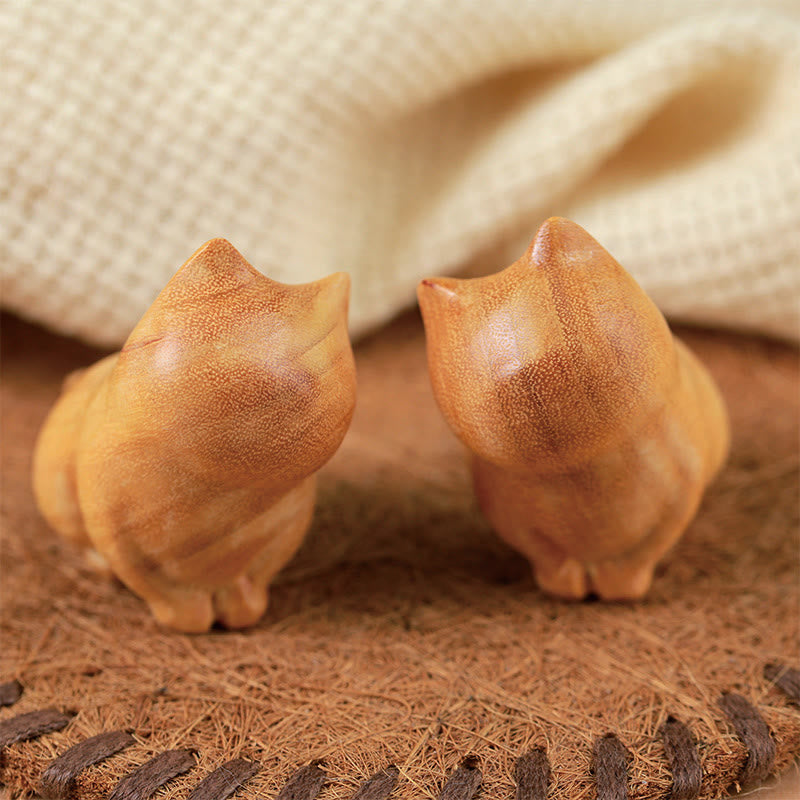 6.1cm Sandalwood Cat Sculpture for Protection & Zen Home