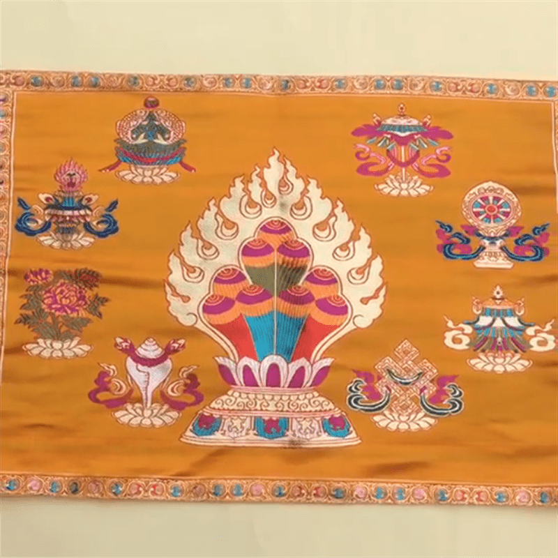 48cm x 68cm Prayer Altar Mat with 8 Auspicious Symbols for Healing Meditation
