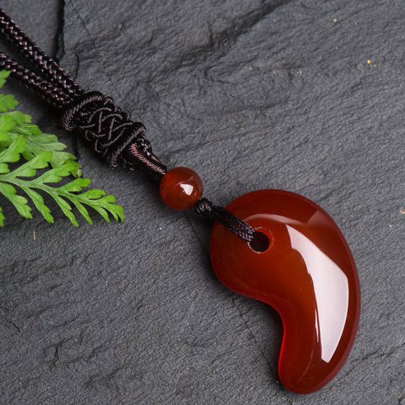 Red Green Agate Moon Pattern Confidence Calm Necklace