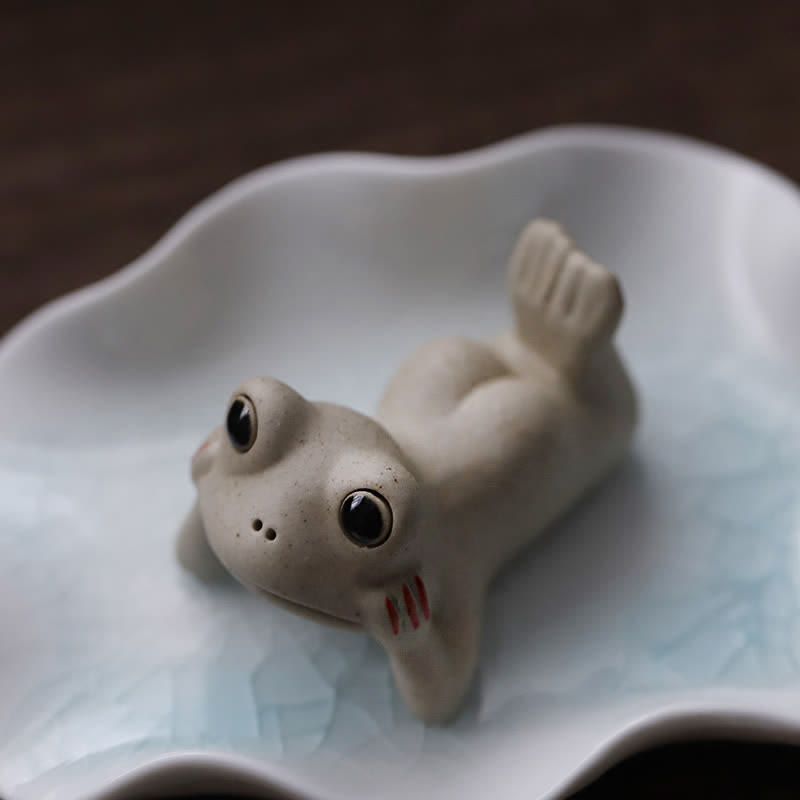 Meditating Ceramic Small Frog Statue for Zen Calm Décor