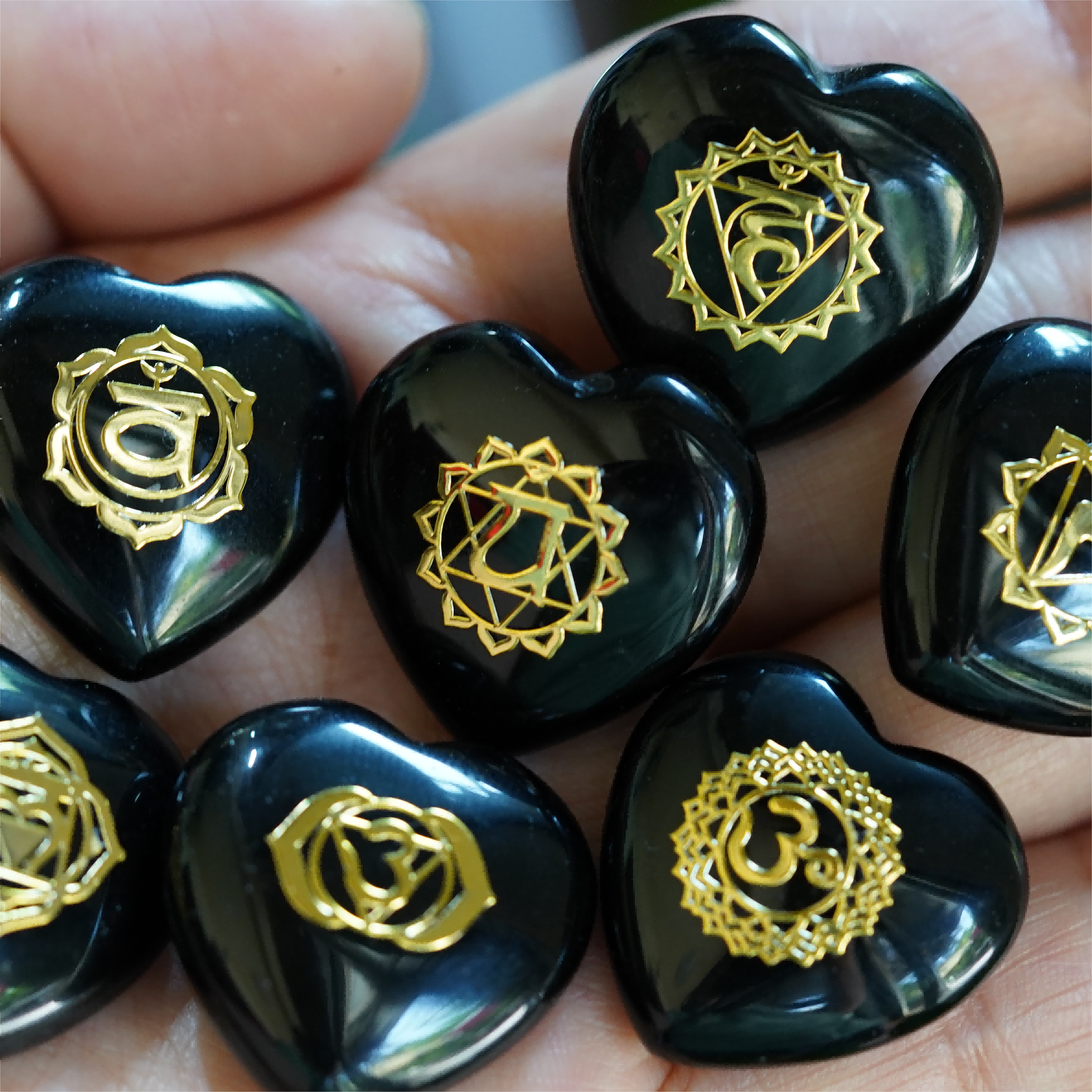 7pcs Mixed Crystal Heart Chakra Runes Set 30mm Healing Hearts