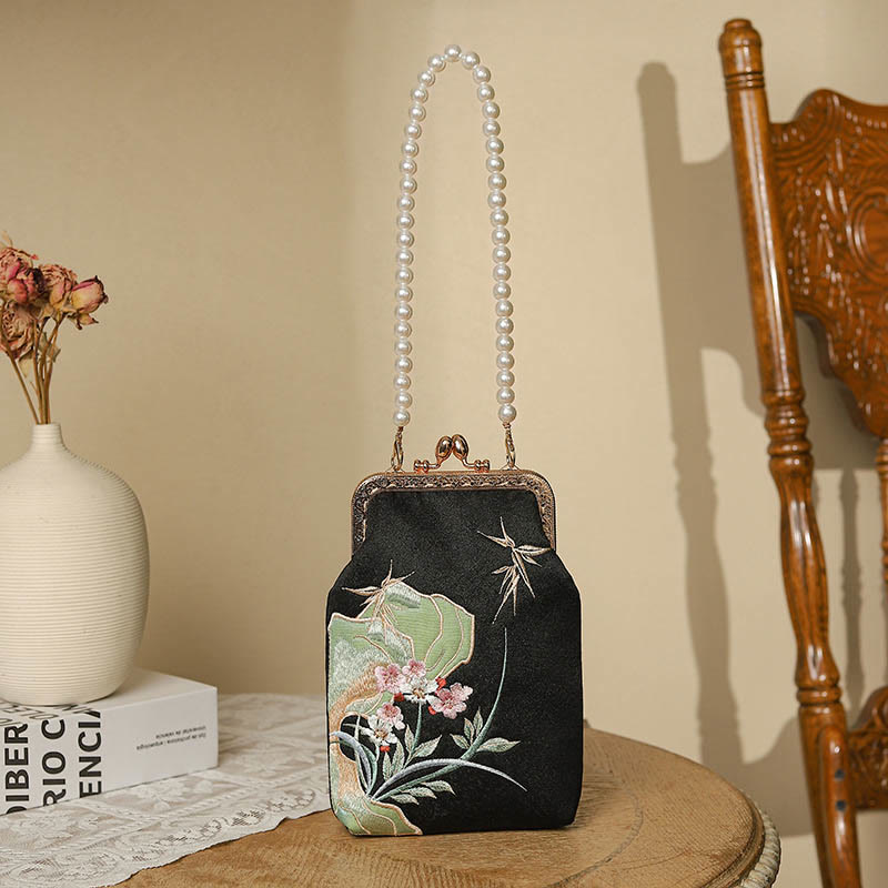 Mountain Stone Orchid Pearl Chain Crossbody Bag