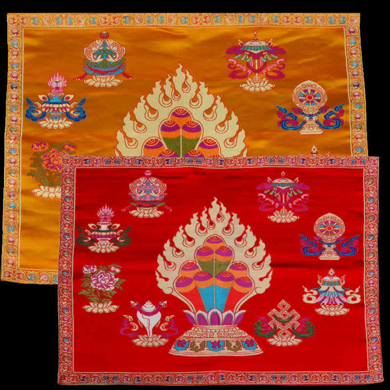 48cm x 68cm Prayer Altar Mat with 8 Auspicious Symbols for Healing Meditation