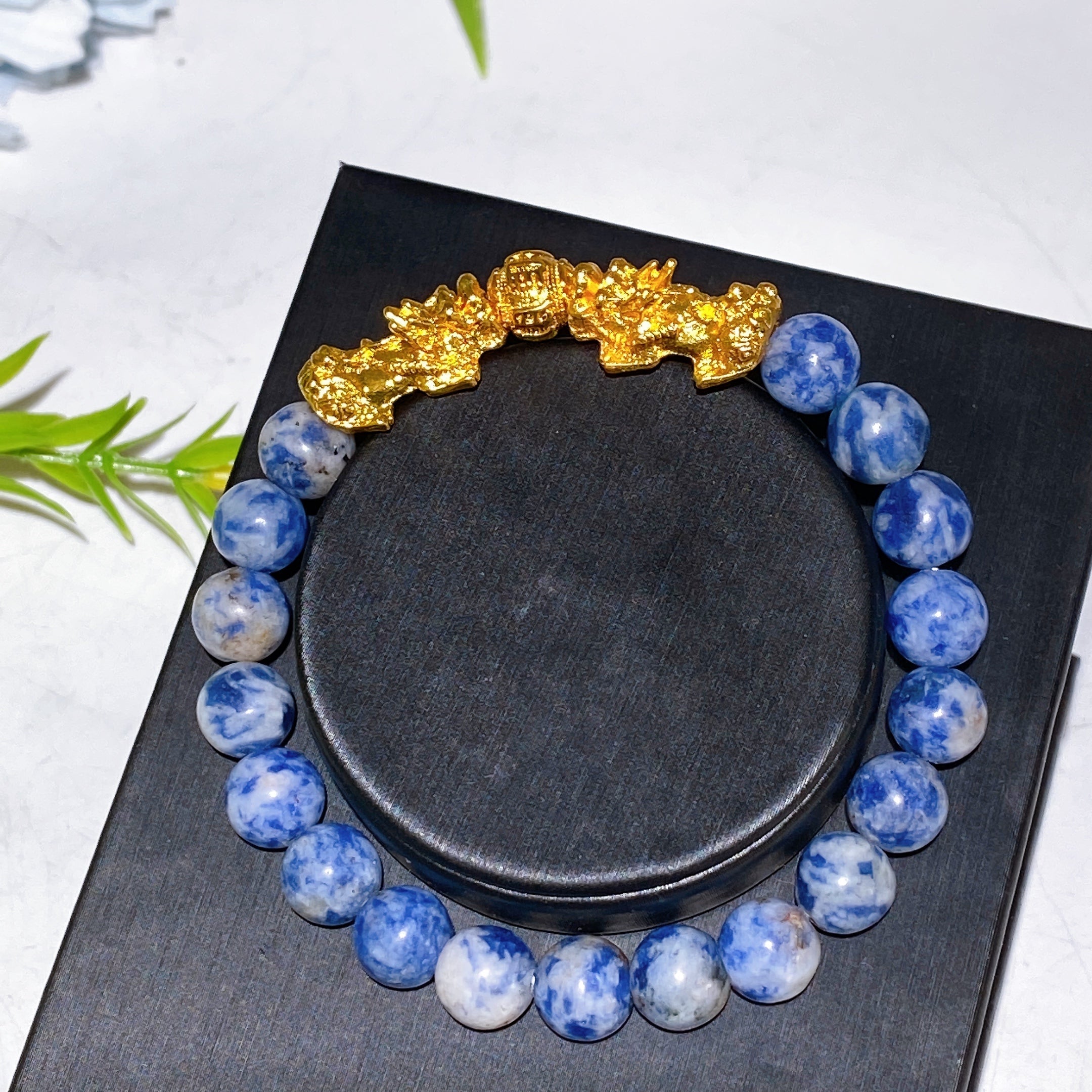 8mm Pixiu Crystal Bracelet with Gold Decor for Prosperity