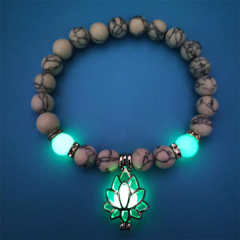 8mm Turquoise Glowstone Protection Bracelet for Meditation