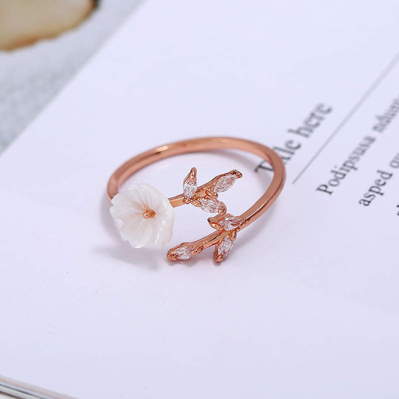 Unisex Copper Luck Ring with Plum Blossom Leaf Pattern