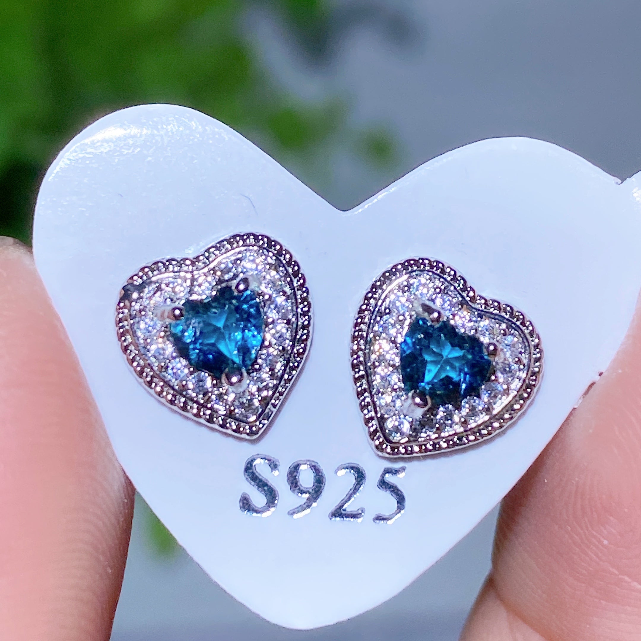 Adjustable Amethyst Crystal Ear Stud Earrings for Healing
