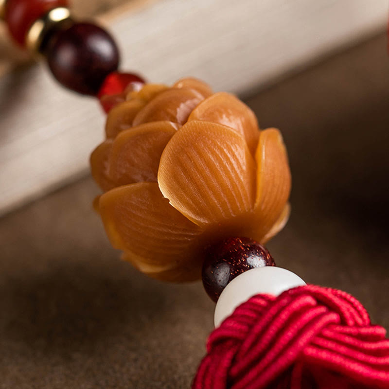 Tibetan Red Sandalwood Lotus Sachet Car Hanging Decoration