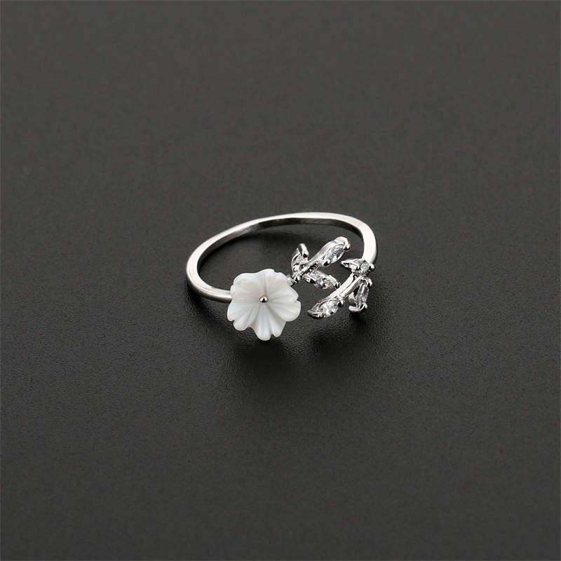 Unisex Copper Luck Ring with Plum Blossom Leaf Pattern