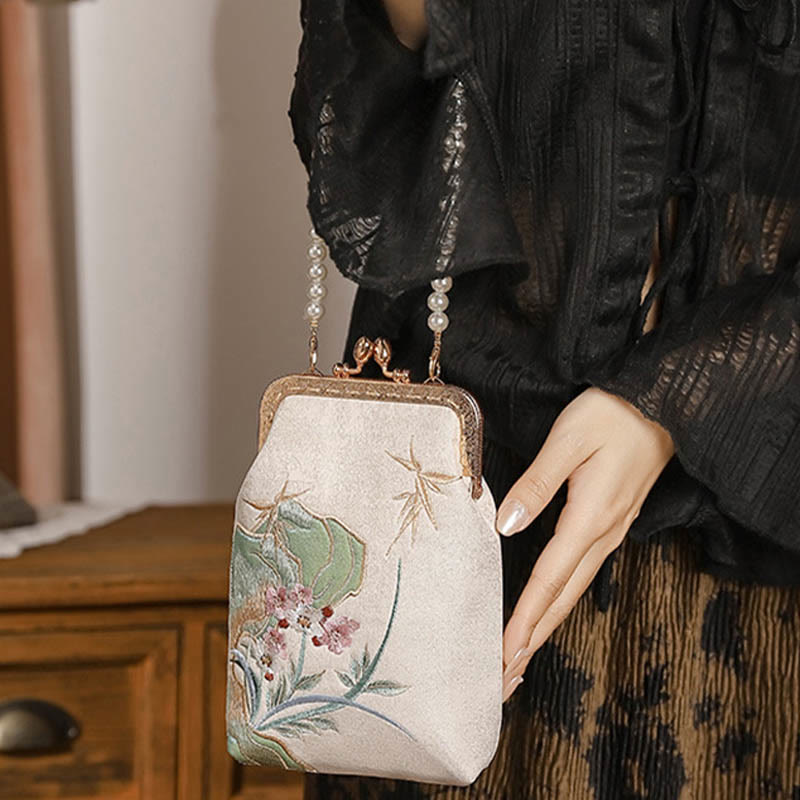 Mountain Stone Orchid Pearl Chain Crossbody Bag