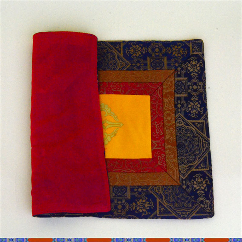 Prayer Altar Mat with Vajra Symbol 40x28cm for Meditation