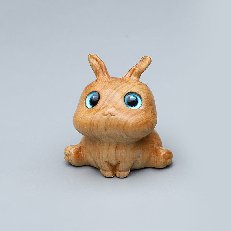 Carved Thuja Sutchuenensis Wood Rabbit Figurine for Prosperity