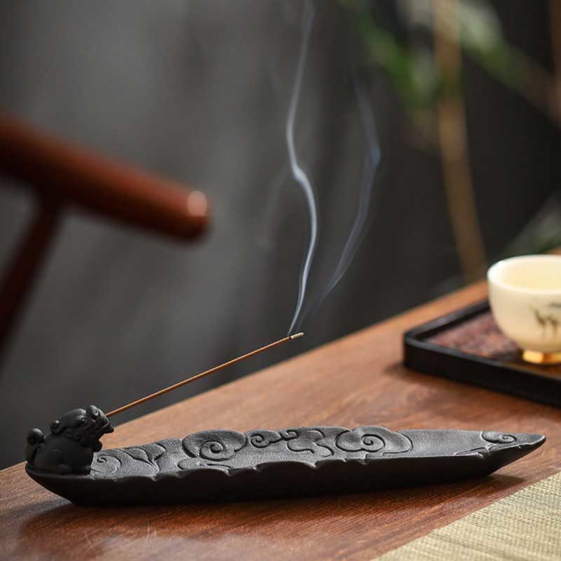 Ceramic Auspicious Clouds Pixiu Incense Burner for Meditation