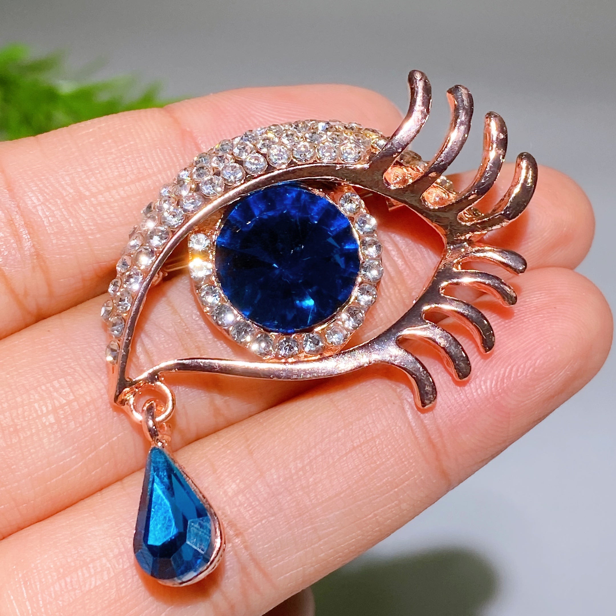 Crystal Healing Brooch 30-92mm Healing Crystal Pin