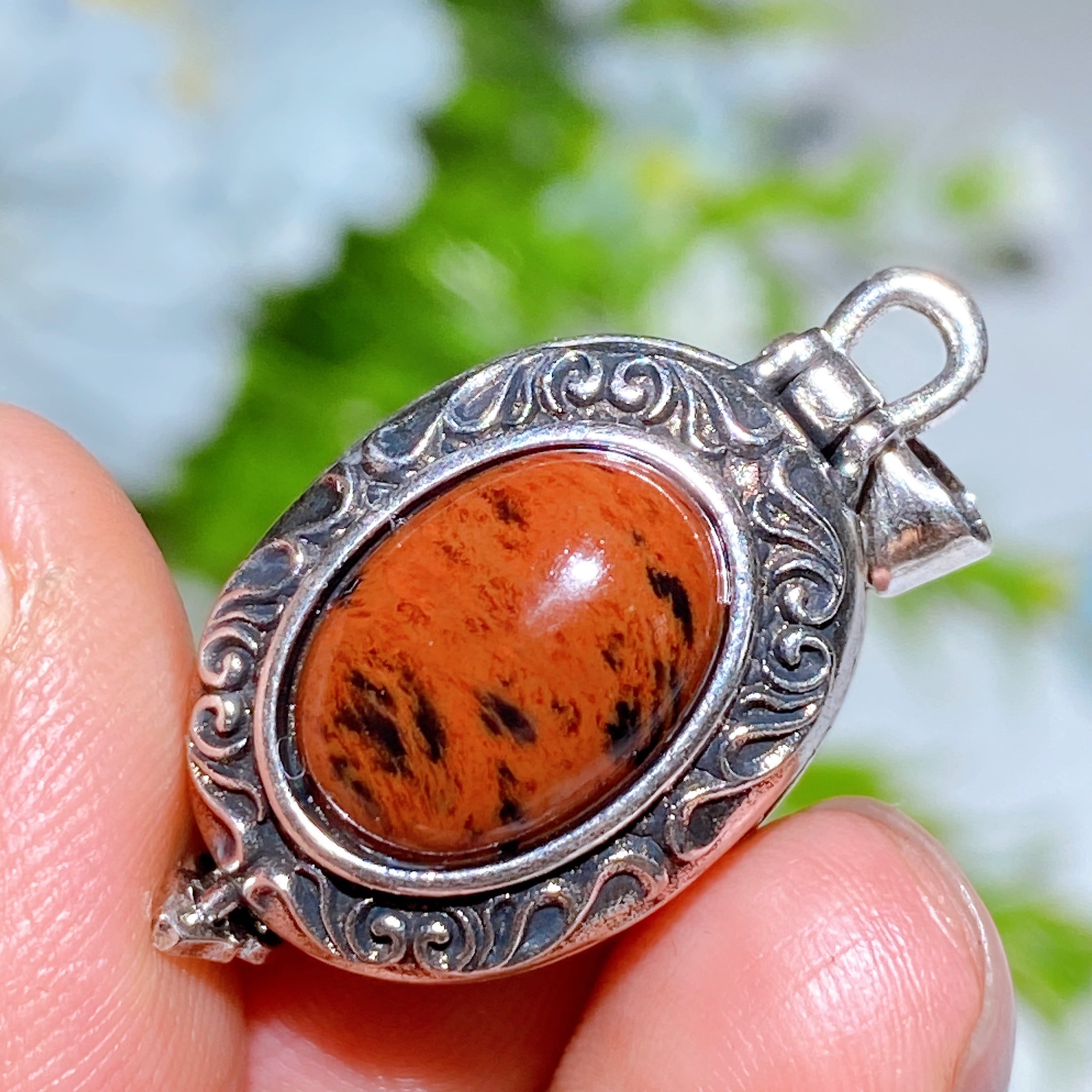 Crystal Healing Tiger Eye Pendant 25mm