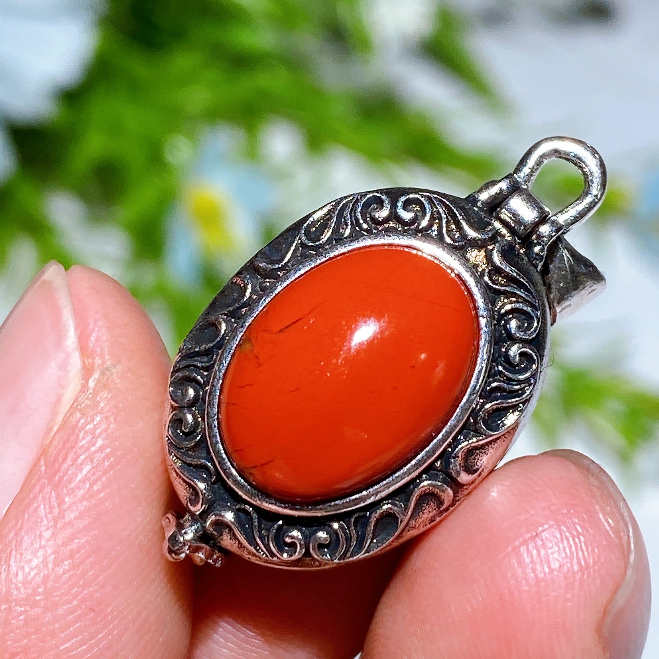 Crystal Healing Tiger Eye Pendant 25mm