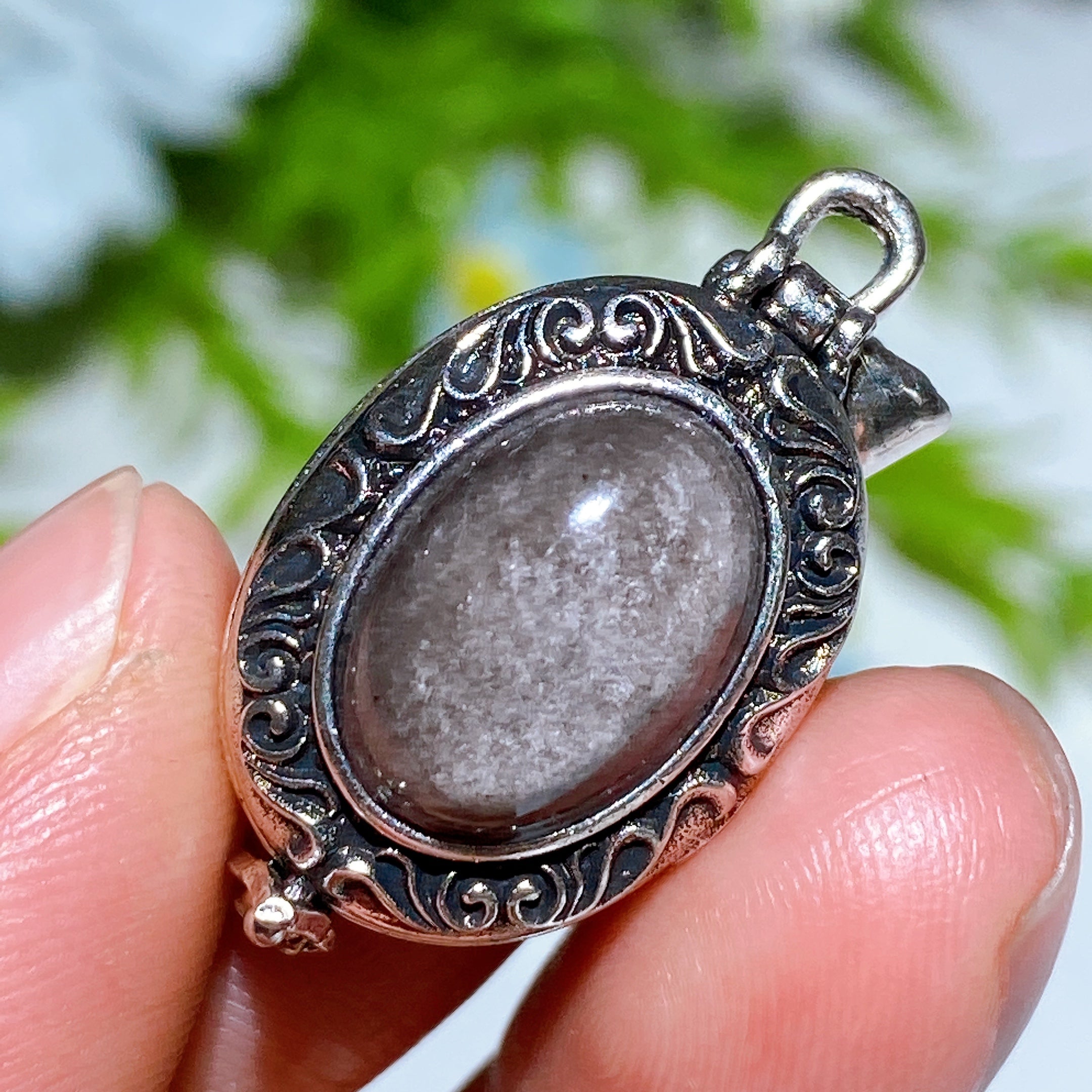 Crystal Healing Tiger Eye Pendant 25mm