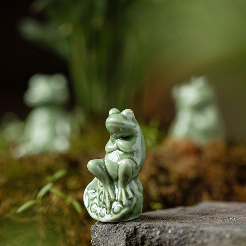 Mini Ceramic Meditation Frog Figurine for Luck & Wealth