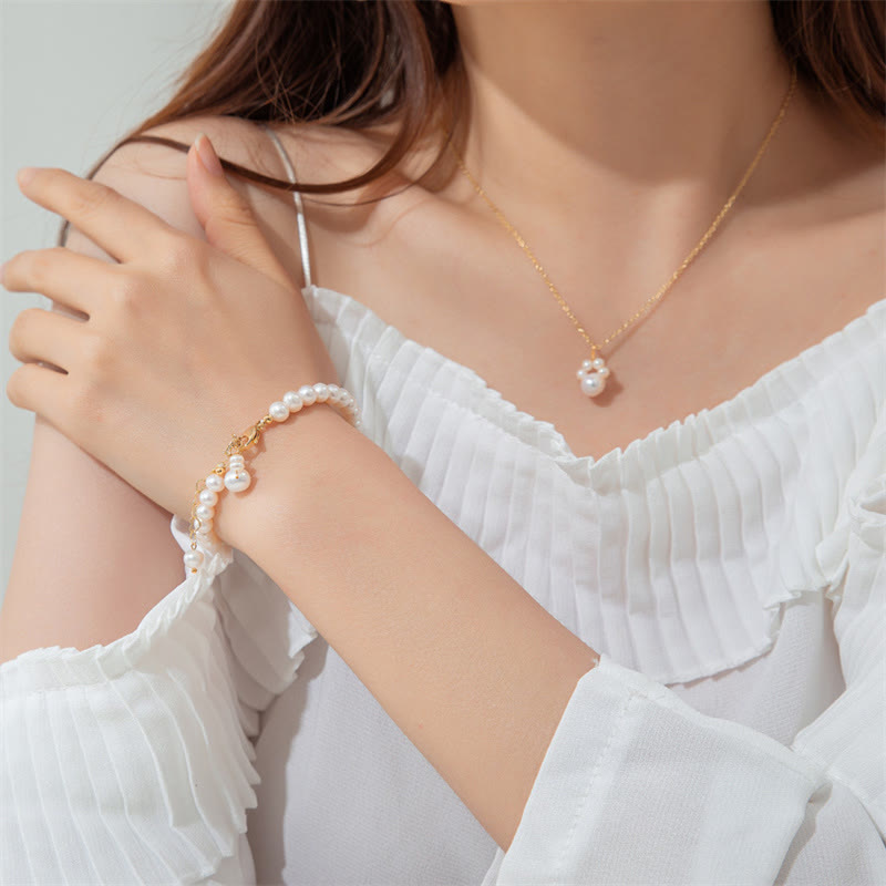 Pearl Cat Paw Healing Bracelet | Wisdom & Loyalty