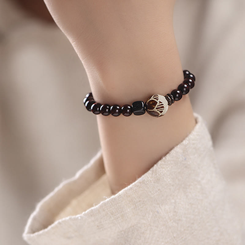 Small Leaf Red Sandalwood Lotus Protection Bracelet 6mm