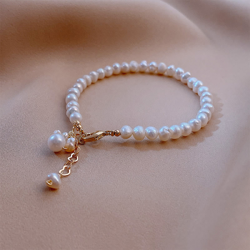 Pearl Cat Paw Healing Bracelet | Wisdom & Loyalty