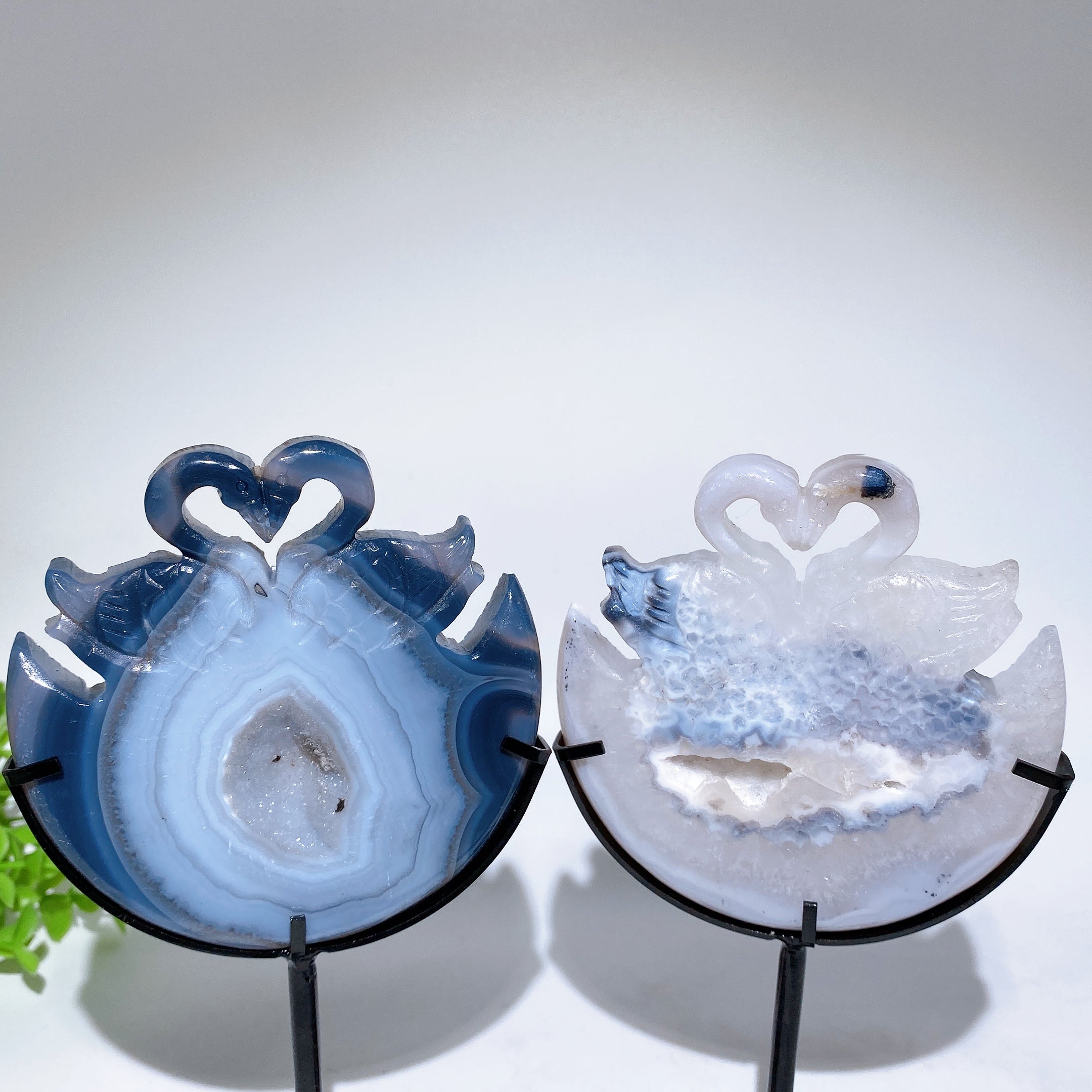 Druzy Agate Swan Crystal Carving 3.9 Inch With Stand