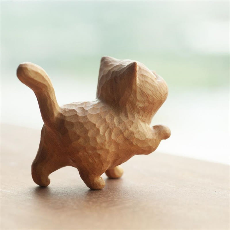 6cm Thuja Sutchuenensis & Boxwood Cat Figurine for Prosperity & Grounding
