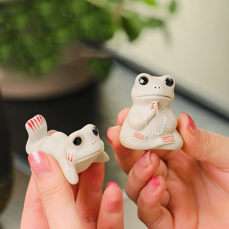 Mini Ceramic Praying Frog Figurine for Wealth and Prosperity