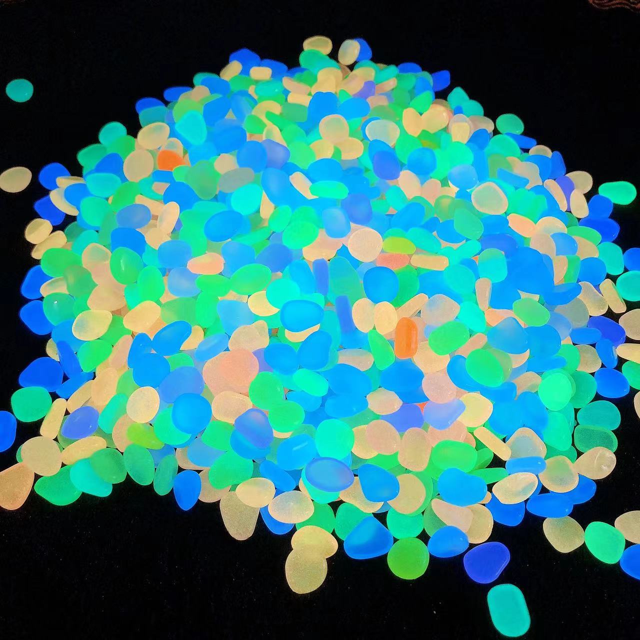 Glow In the Dark Luminous Raw Crystals 3-10mm Decoration