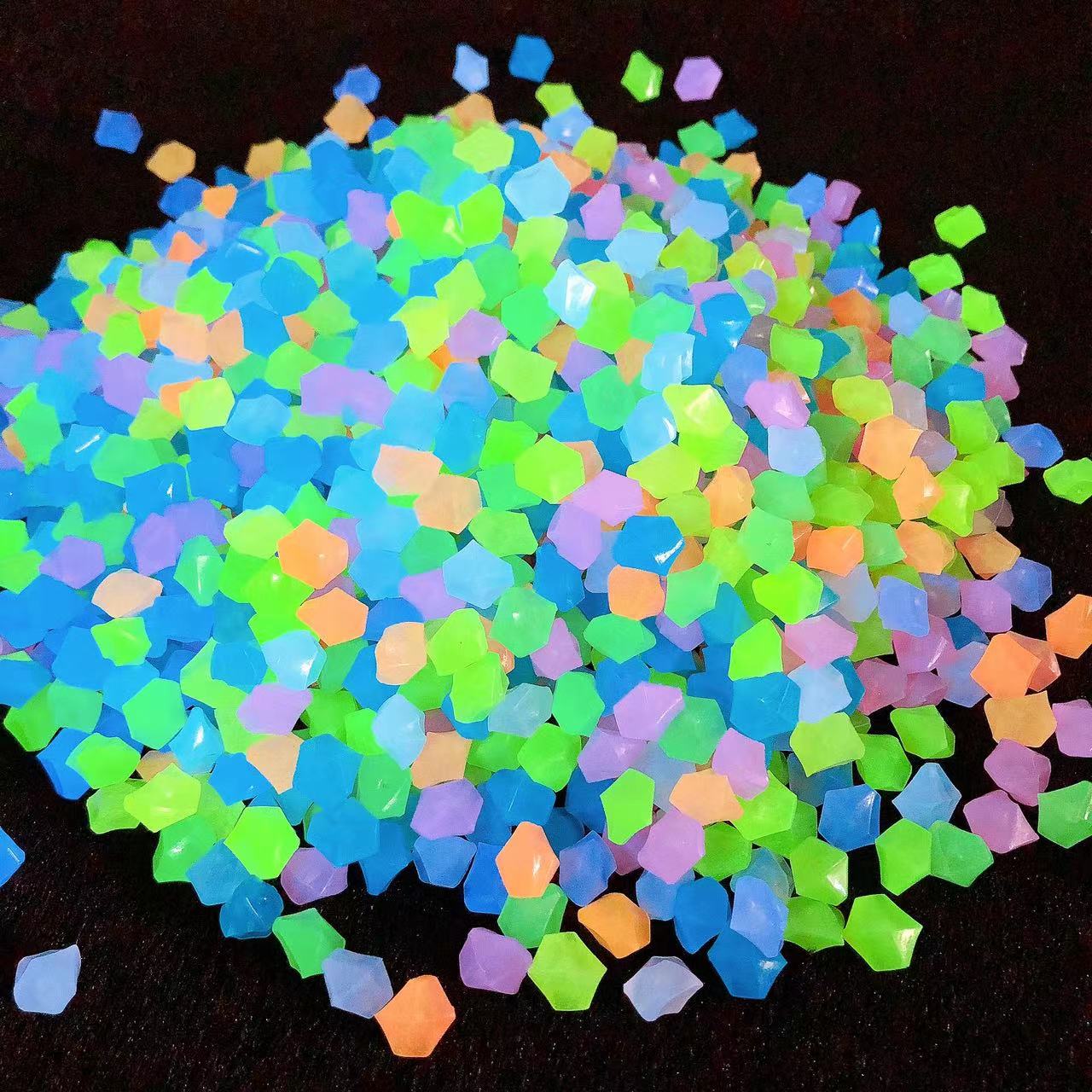 Glow In the Dark Luminous Raw Crystals 3-10mm Decoration