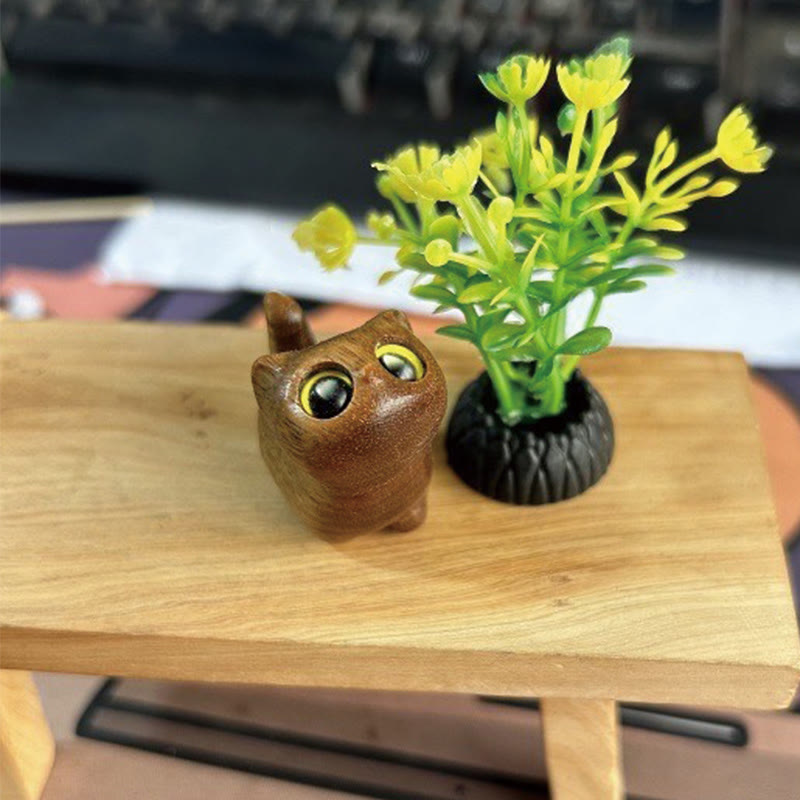 Green Sandalwood Lucky Cat Figurine for Positive Energy