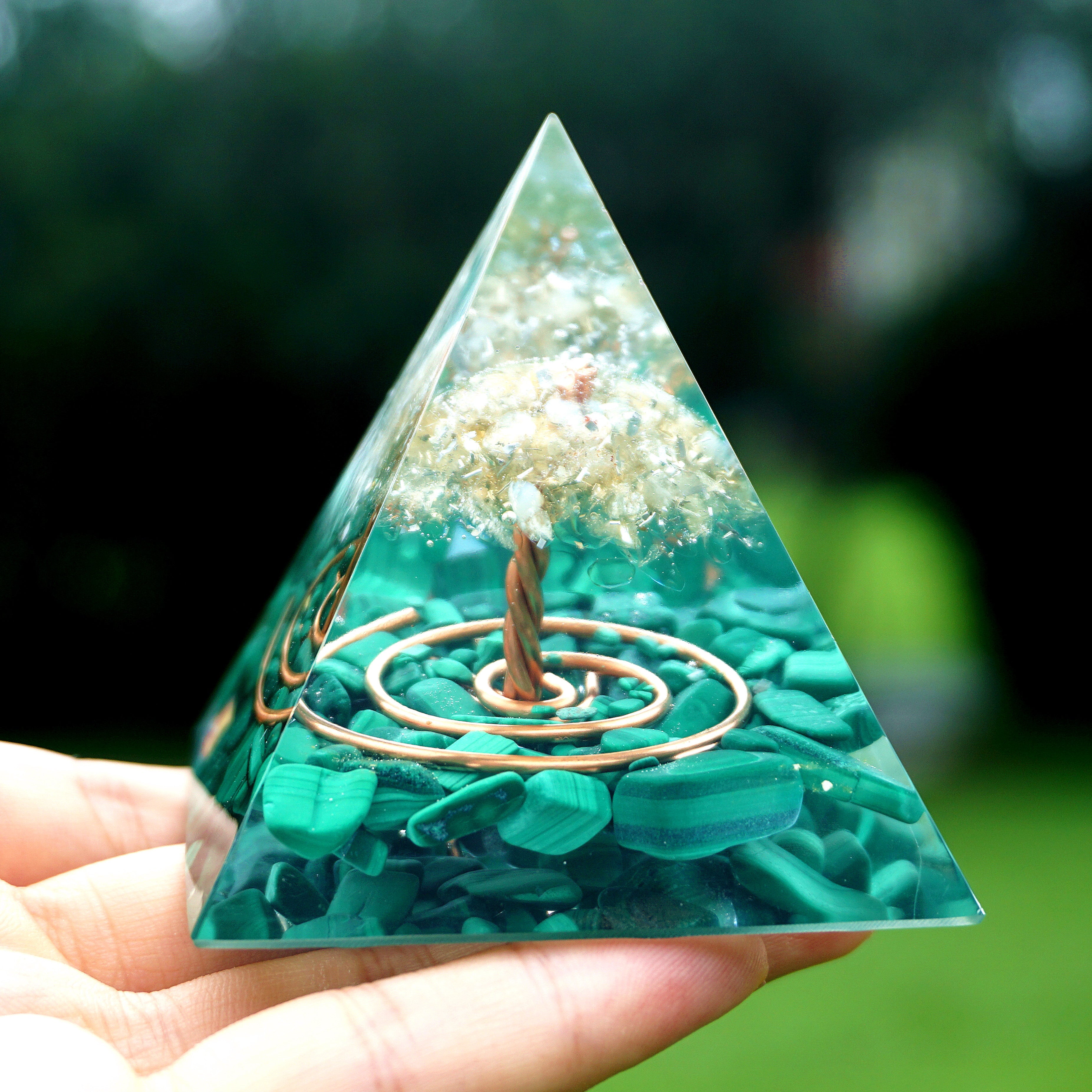 Manifesting Magic Malachite Pyramid for Meditation