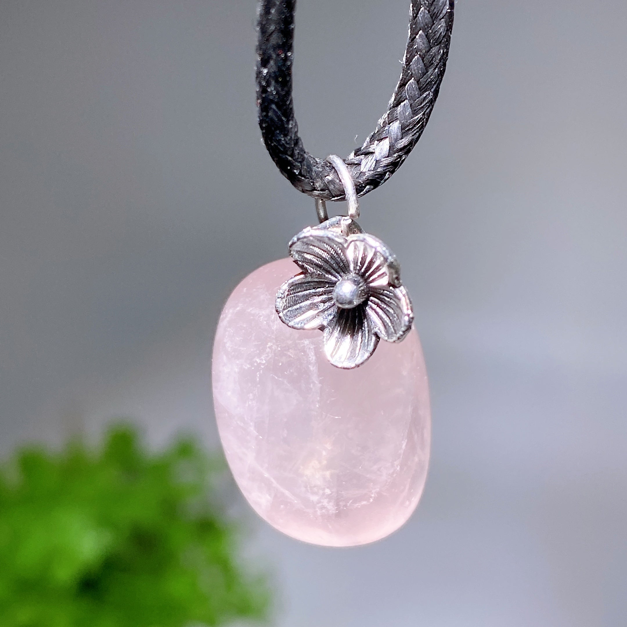 Rose Quartz Pendant Crystal Healing 15-20mm Oval