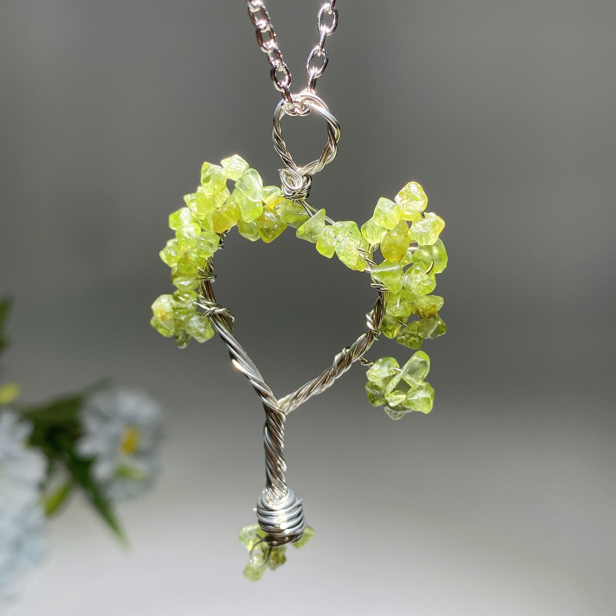 Silver Chain Tree of Life Healing Crystal Necklace 33cm