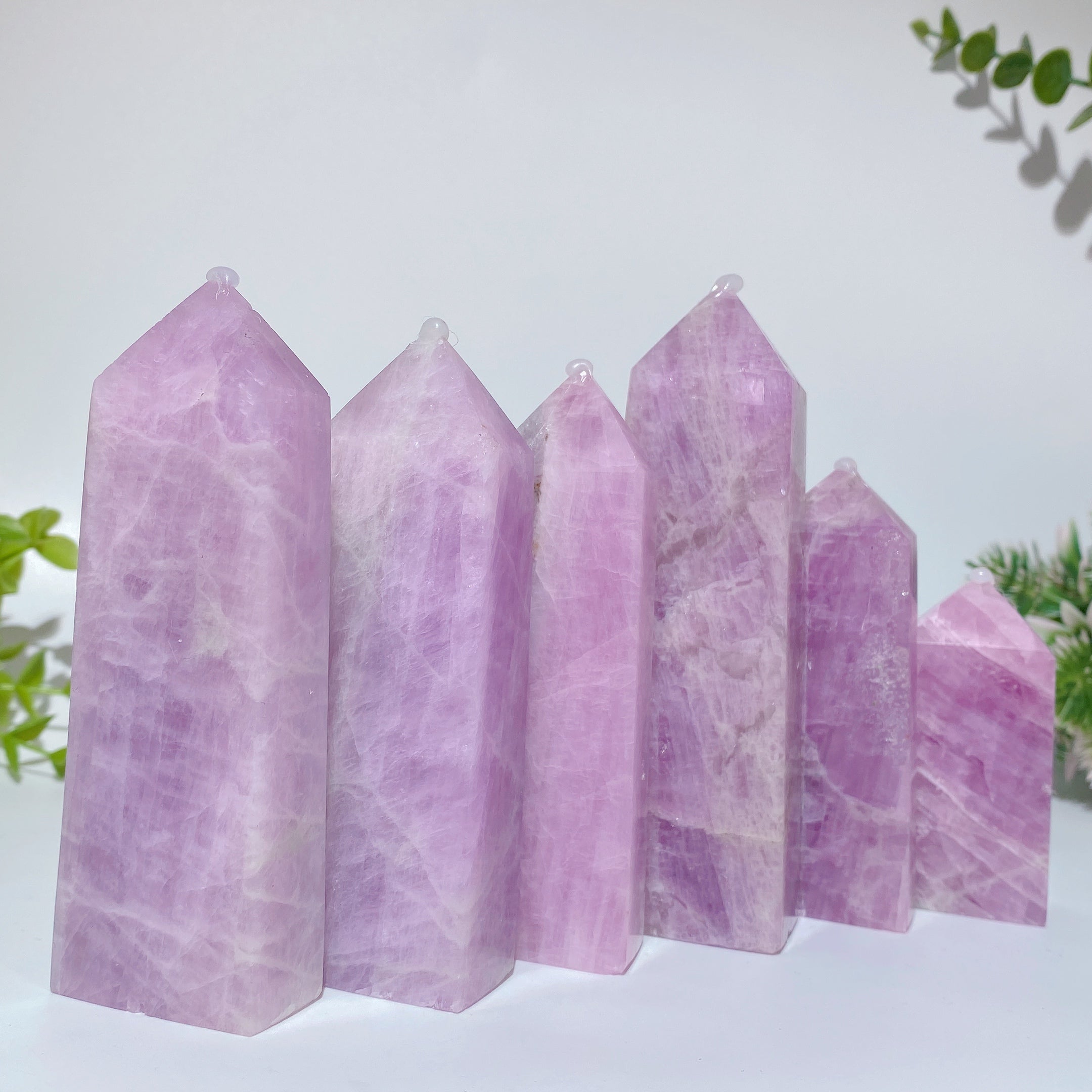 UV Reactive Kunzite Crystal Tower 3-5.5 Inch Healing Energy