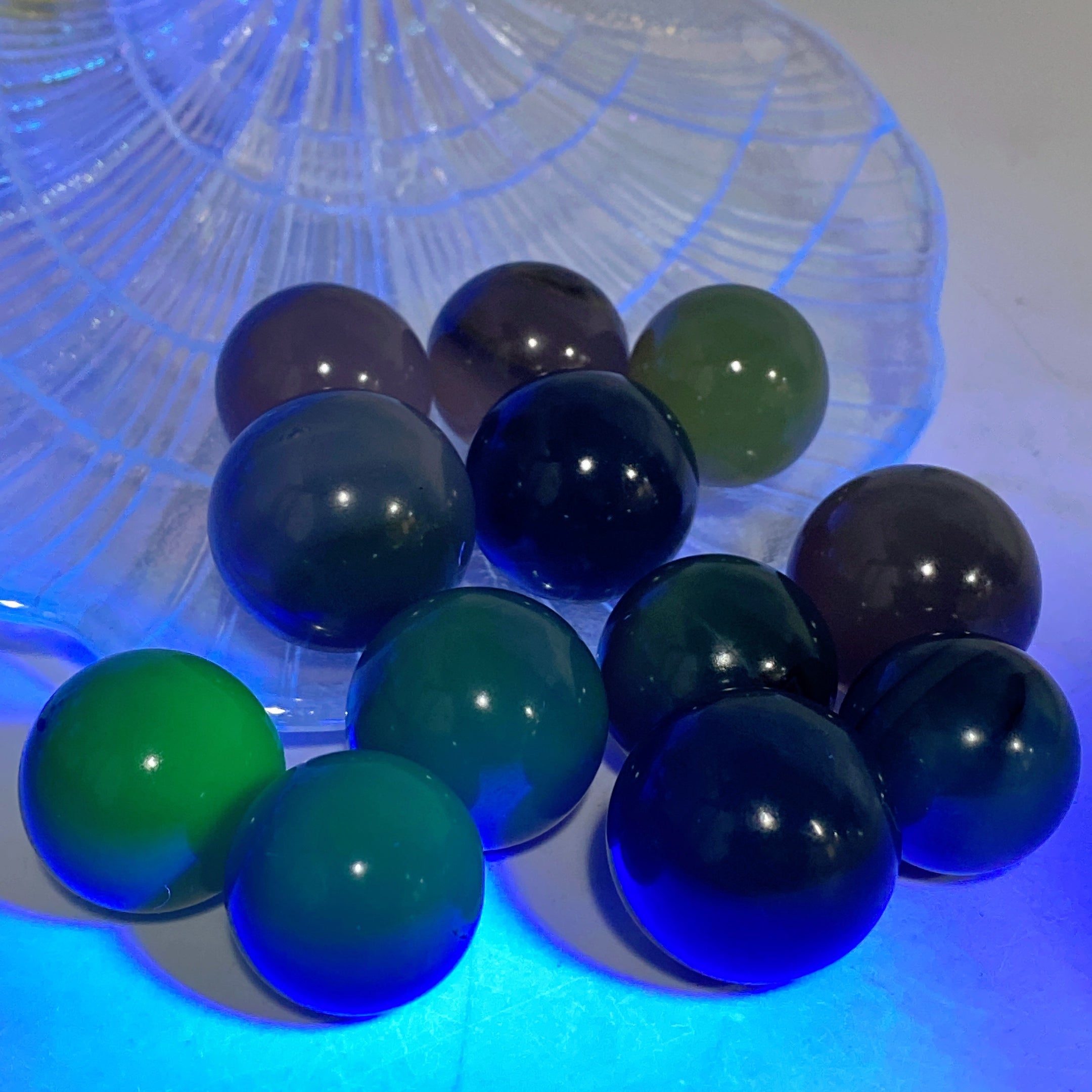 UV Reactive Volcanic Agate Crystal Spheres 15-25mm Healing