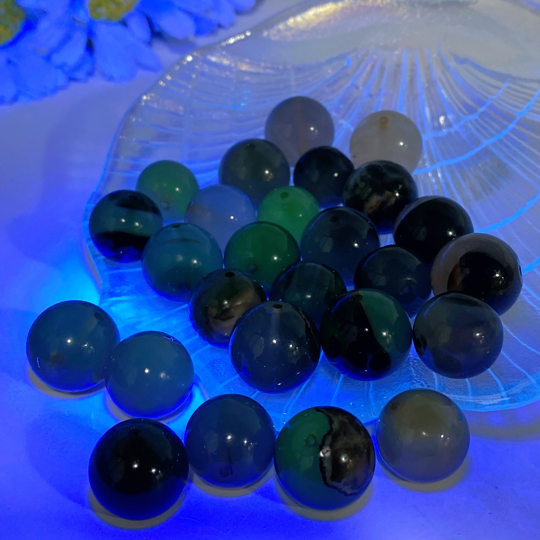 UV Reactive Volcanic Agate Crystal Spheres 15-25mm Healing