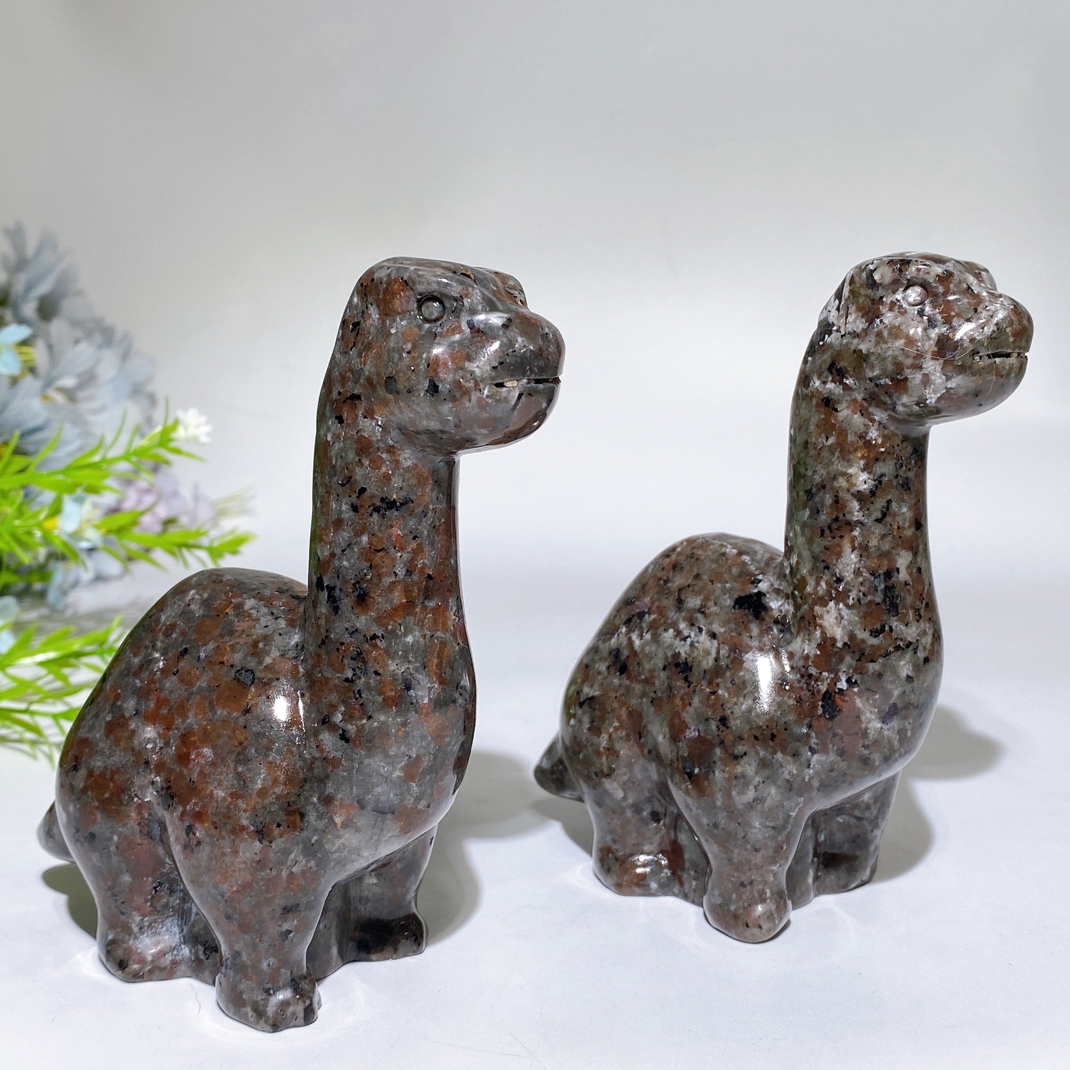 Yooperlite 4.9-inch Dinosaur Crystal Figurine for Healing