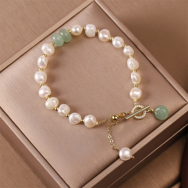 Healing Pearl Bracelet with Green Strawberry Quartz for Wisdom