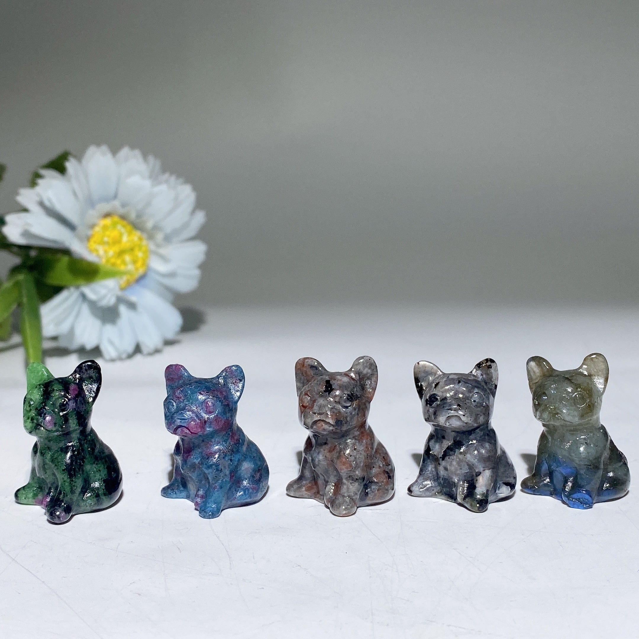 1.1 inch Crystal Bulldog Figurine Carvings Spiritual Animal Totem