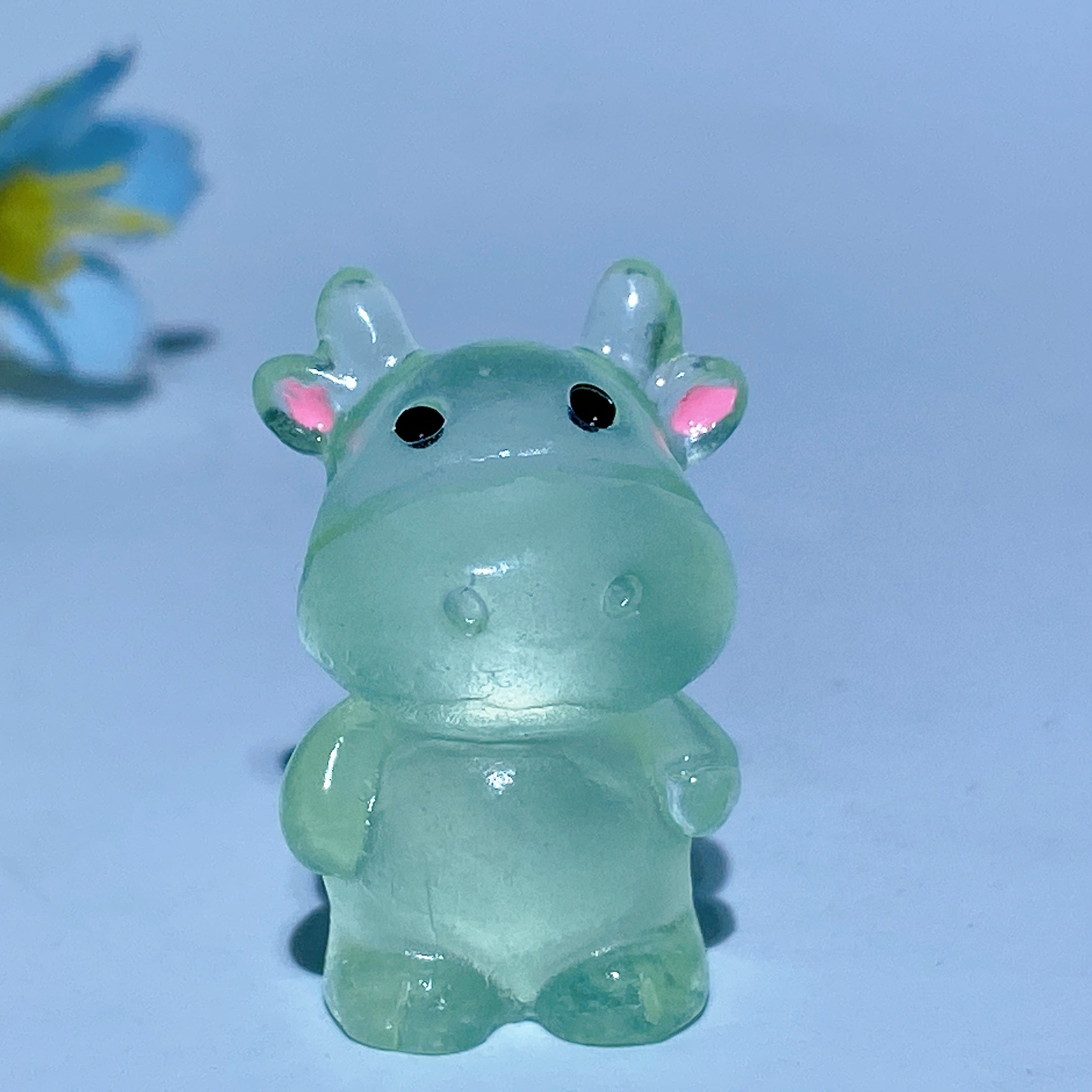 1.1 inch Crystal Cow Carving Figurine Spiritual Animal Statue