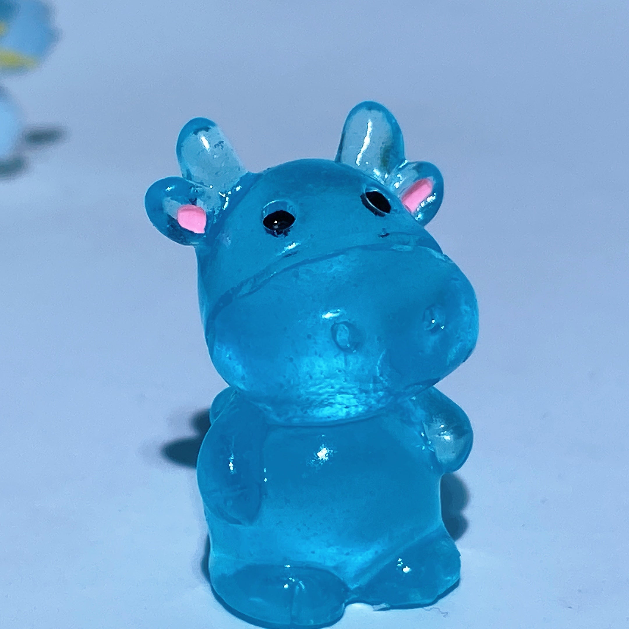 1.1 inch Crystal Cow Carving Figurine Spiritual Animal Statue