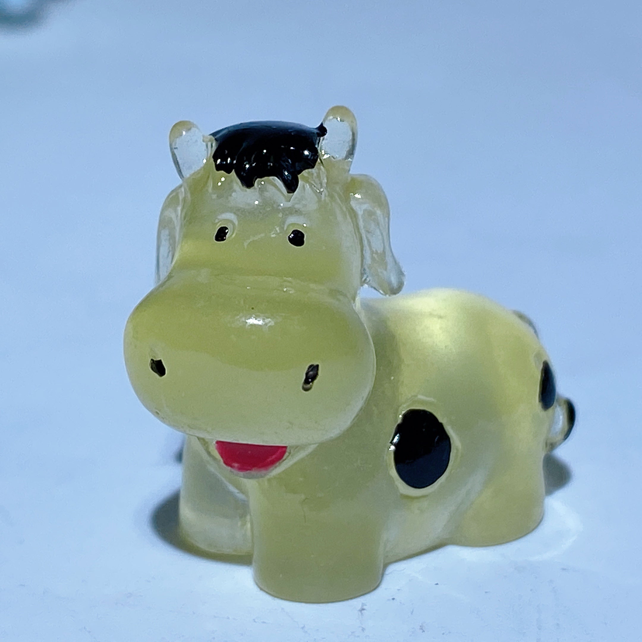 1.1-inch Luminous Crystal Cow Carving for Healing