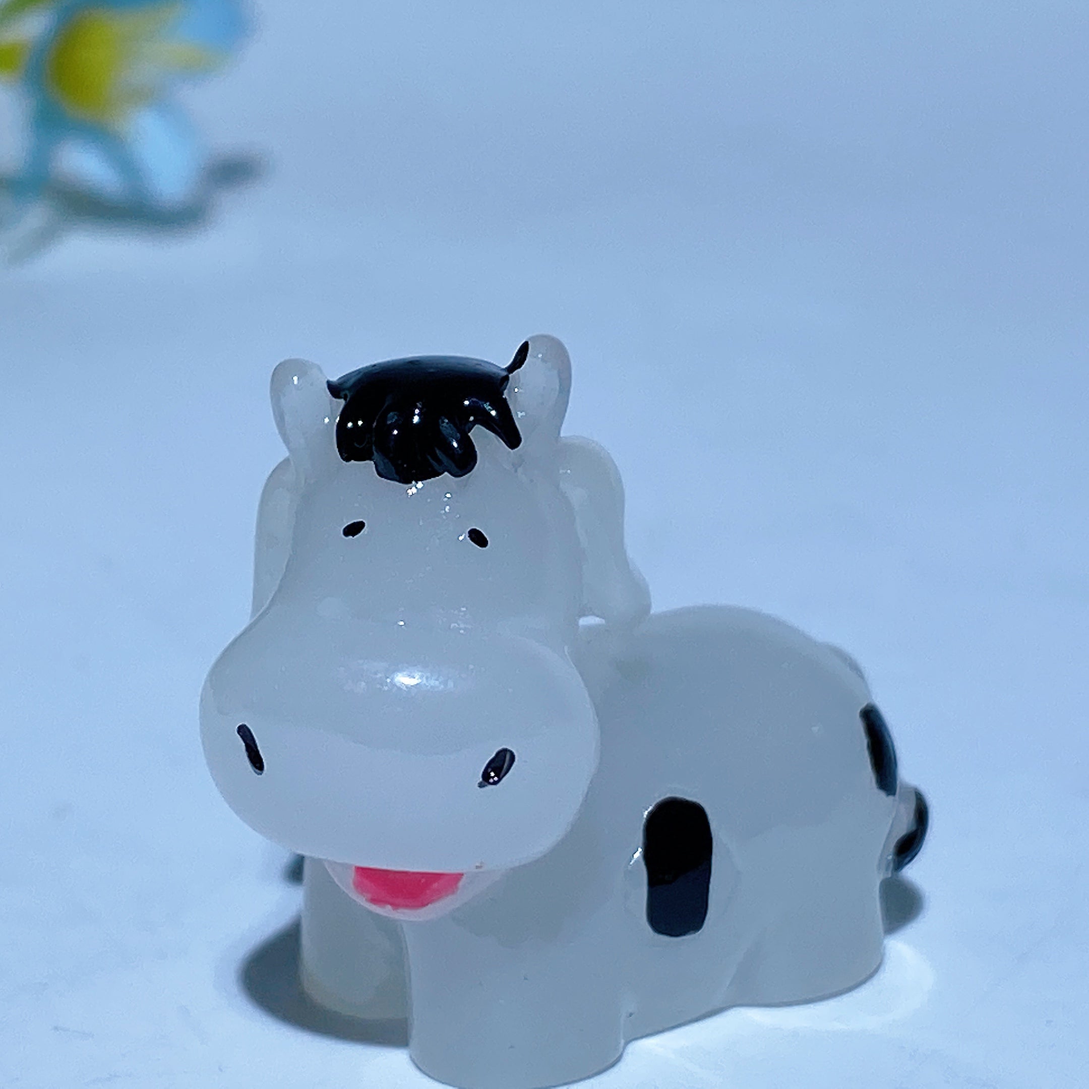 1.1-inch Luminous Crystal Cow Carving for Healing