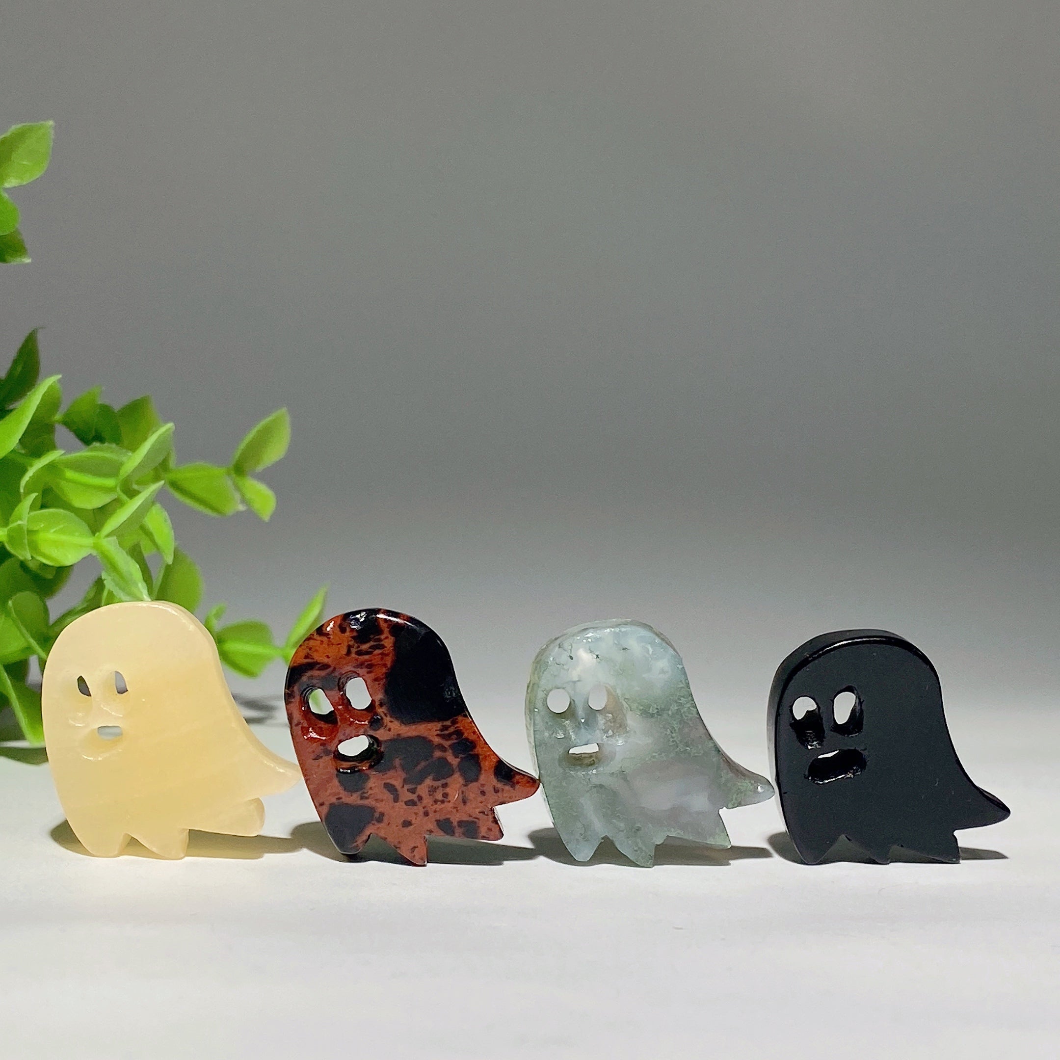 1.1-inch Mixed Crystal Ghost Figurine for Healing