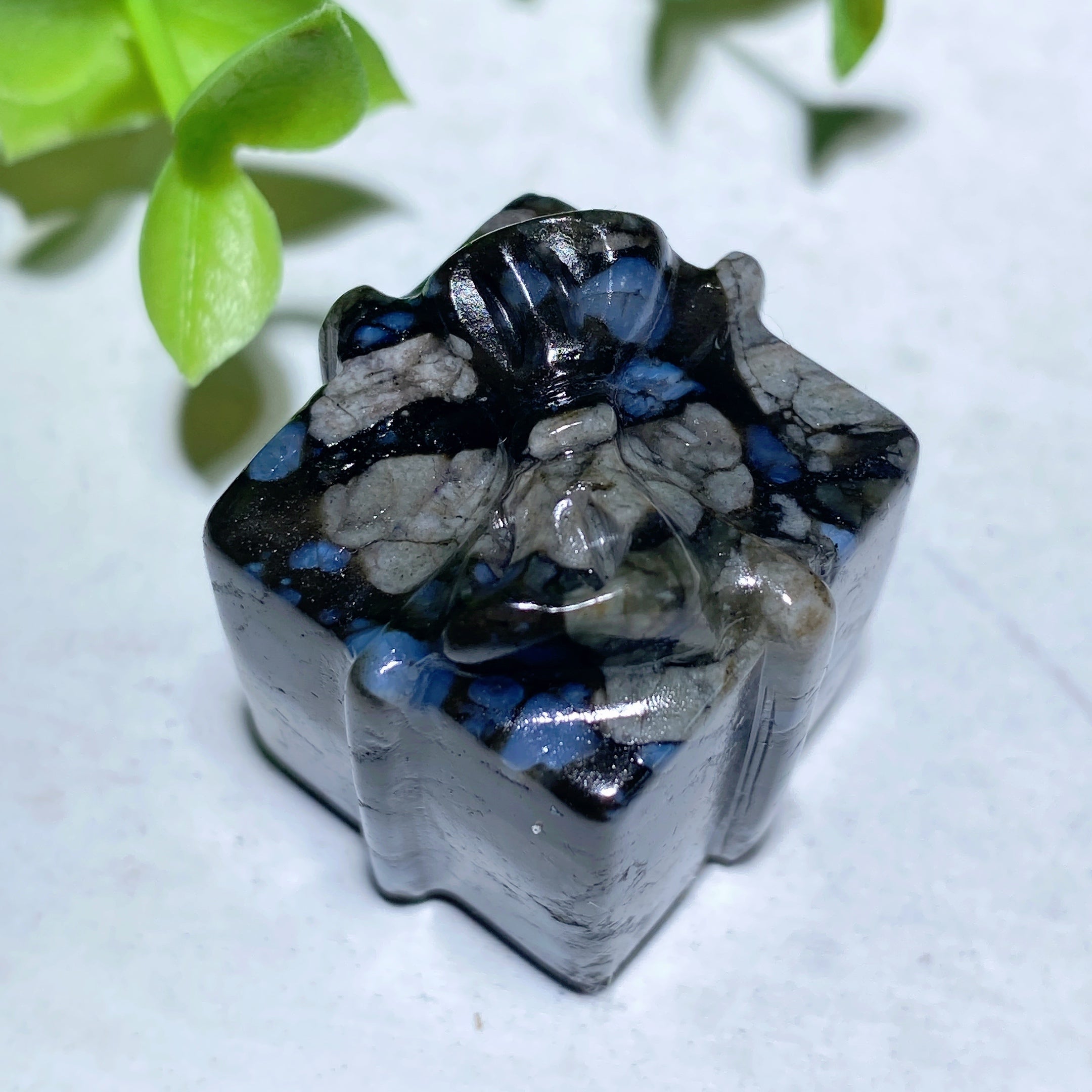 1.1 Inch Mixed Crystal Gift Box Figurines for Healing