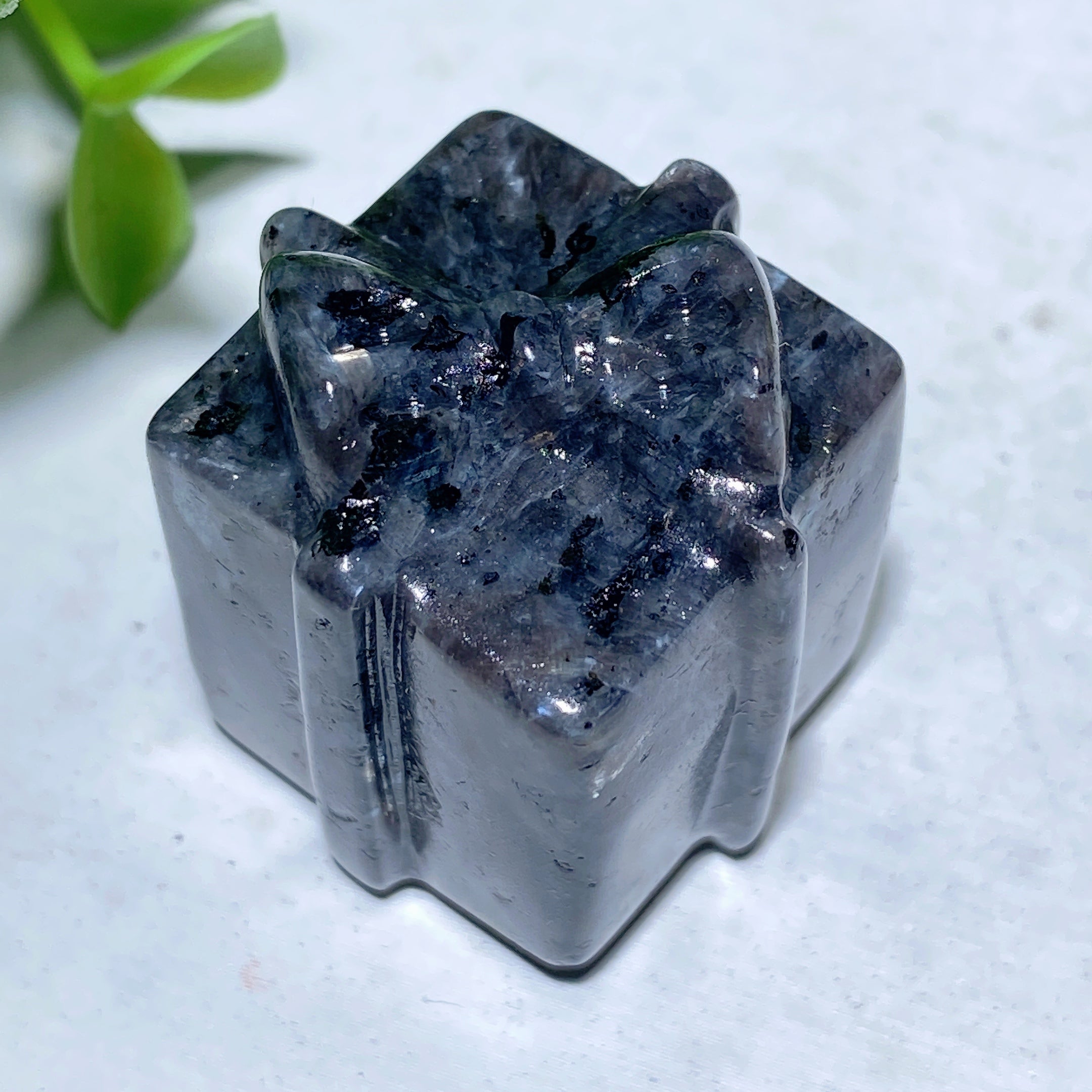 1.1 Inch Mixed Crystal Gift Box Figurines for Healing