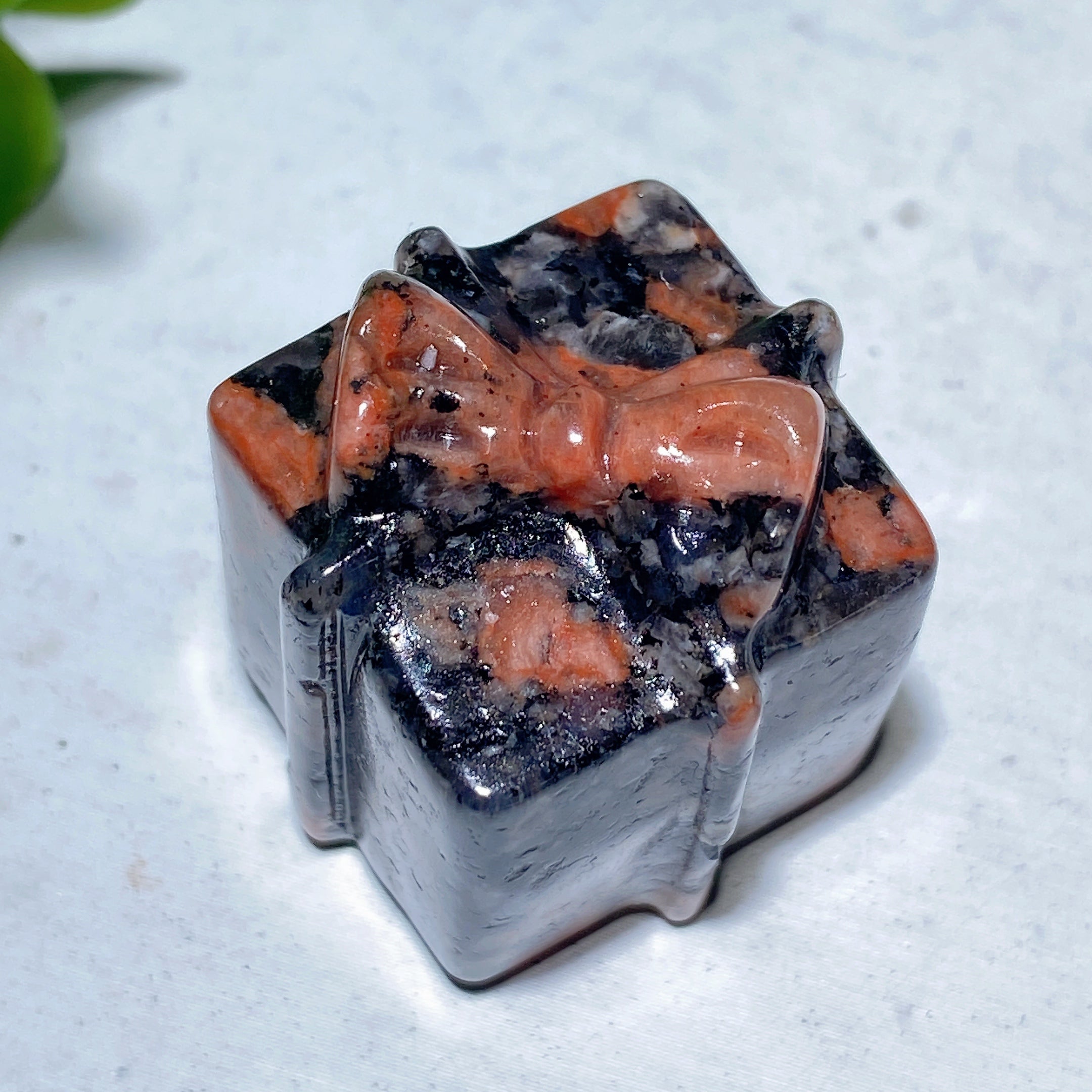 1.1 Inch Mixed Crystal Gift Box Figurines for Healing