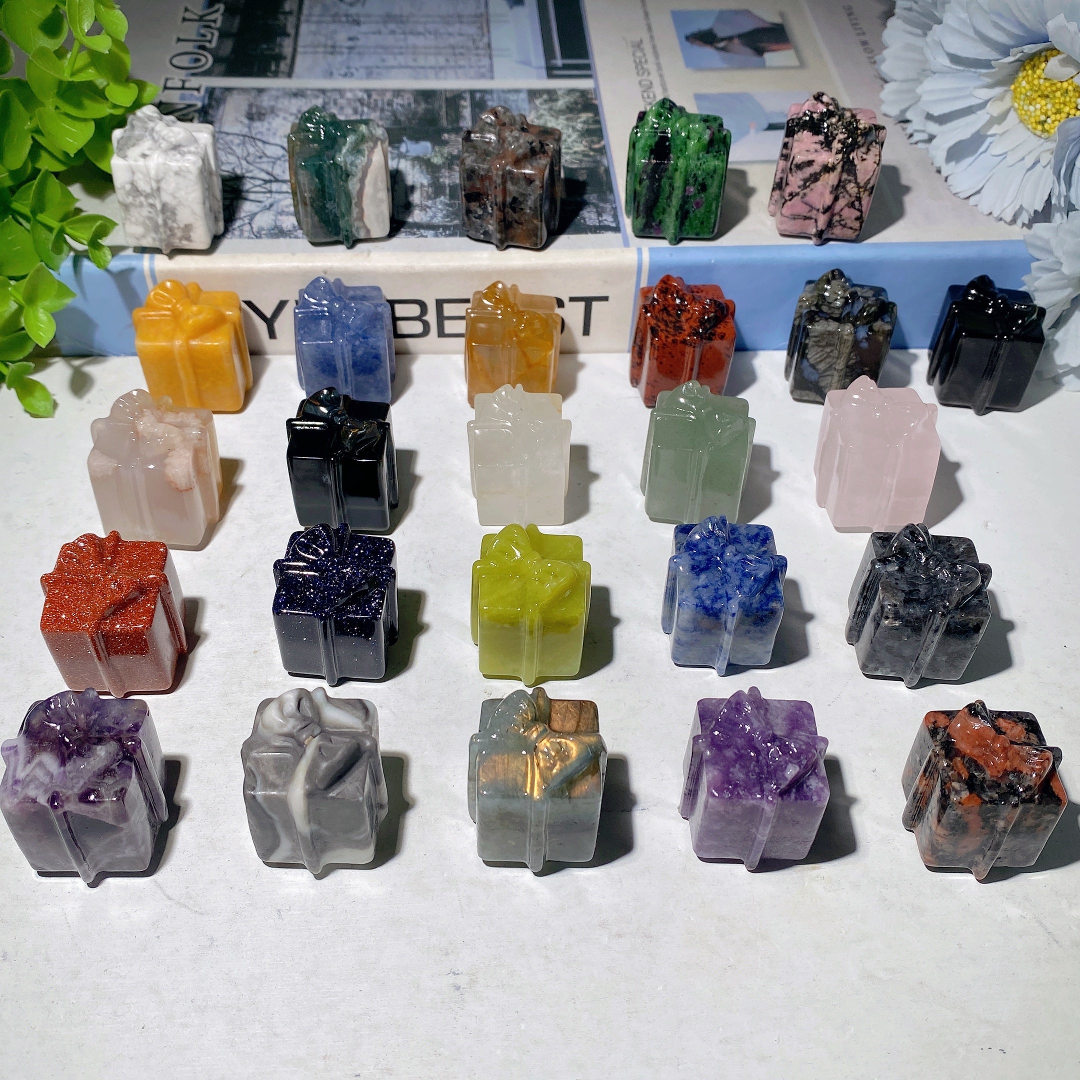 1.1 Inch Mixed Crystal Gift Box Figurines for Healing