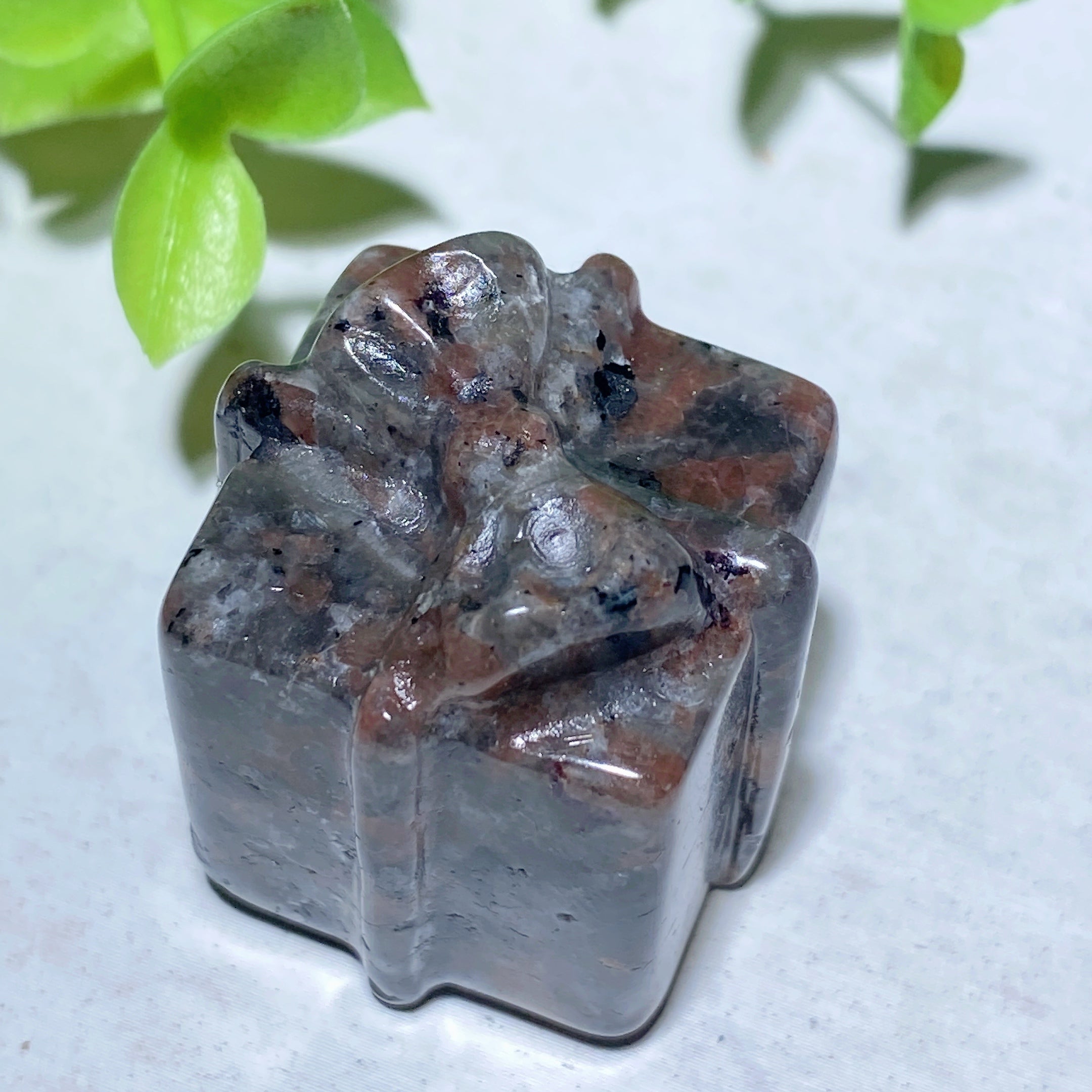 1.1 Inch Mixed Crystal Gift Box Figurines for Healing